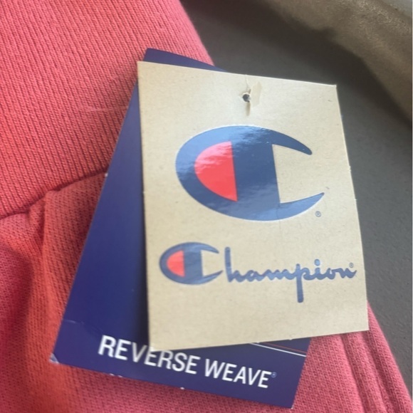 Champion Reverse Weave Shorts Pink Color Logo Mens Size Small
NWT - Picture 3 of 8